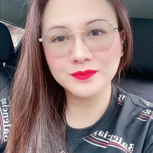 Meet your Posher, Karen joy